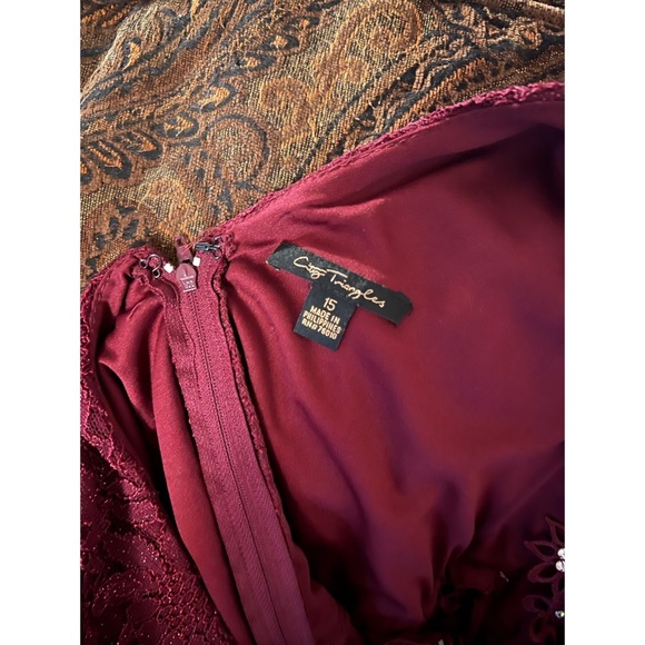 City Triangles Wedding/Prom Dress. - Picture 3 of 4